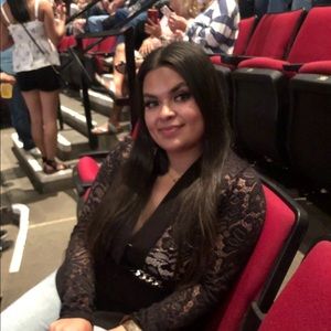 Meet your Posher, Laura